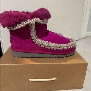 Mou Fuchsia Winter Boots with Gray Trim